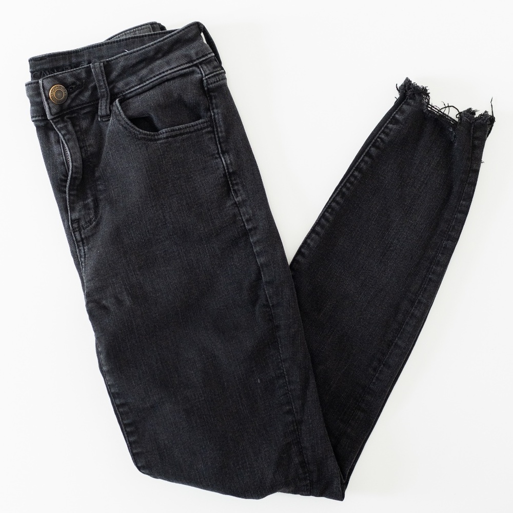American Eagle Black Hi-Rise Distressed Jegging Size 8